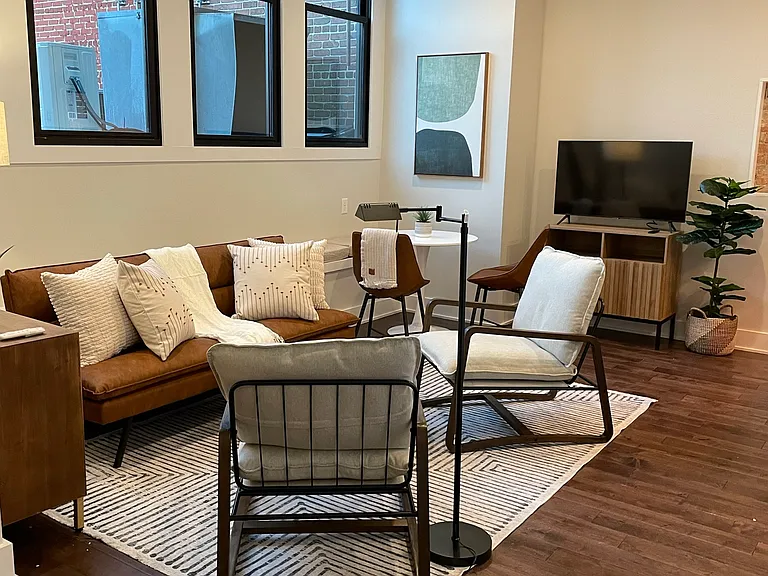 122 College St #202 — Photo 7