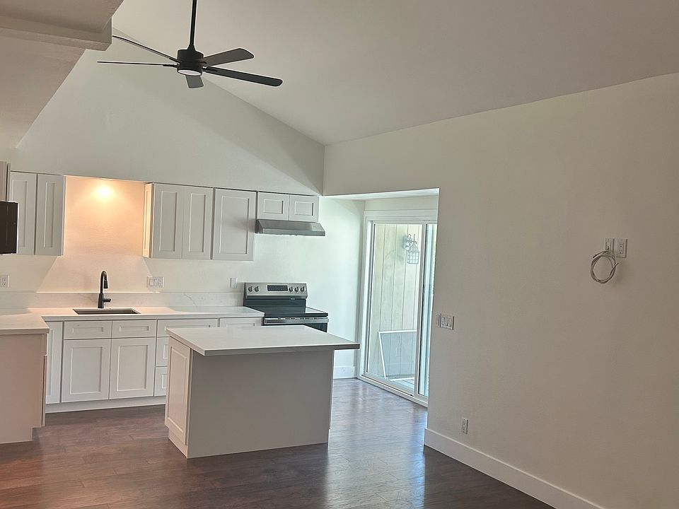 1st image of 23541 Avenida La Caza #122
