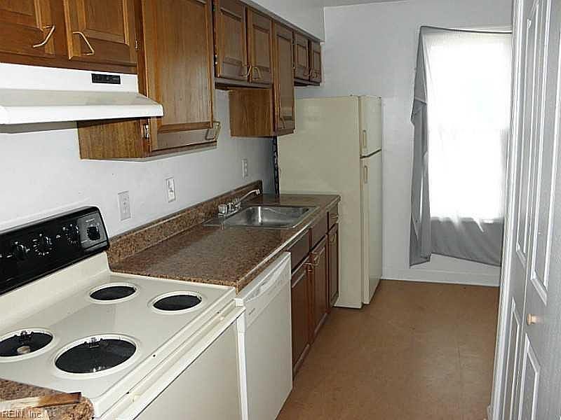 2nd image of 3224 Clover Rd E