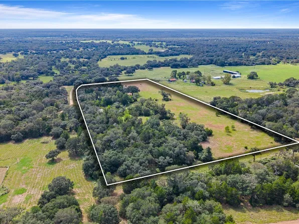 442 County Road 16d, Hallettsville, TX 77964