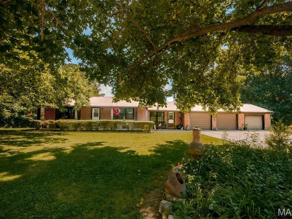 324 Cys Ln, Chesterfield, MO 63005