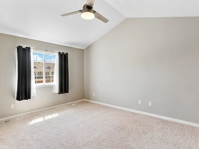 1593 Burr Dr — Photo 11