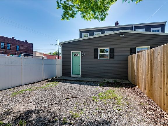 5th image of 2822 Q St