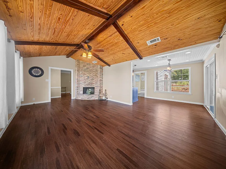 203 Farmer Dr — Photo 13
