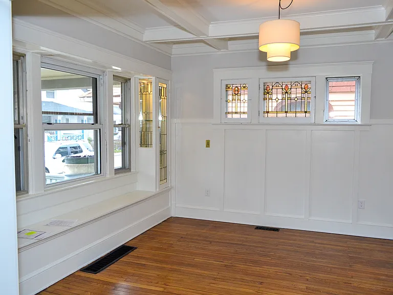 9909 Newton Ave — Photo 2