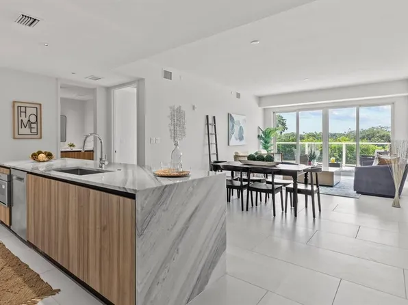 1020 Sunset Point Rd Unit 112, Clearwater, FL 33755