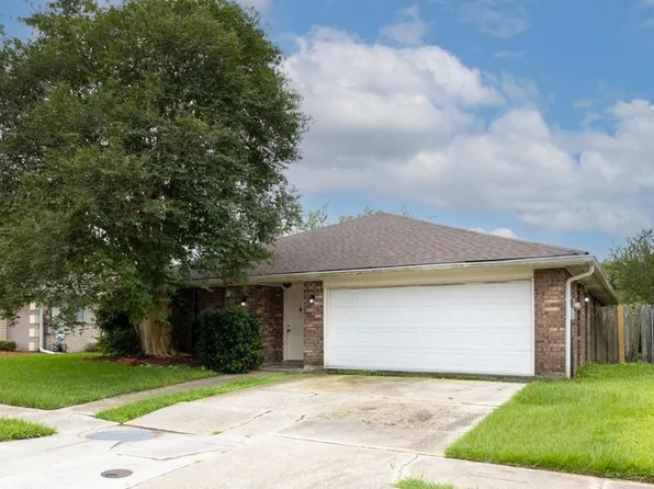 7820 Windward Ct, New Orleans, LA 70128