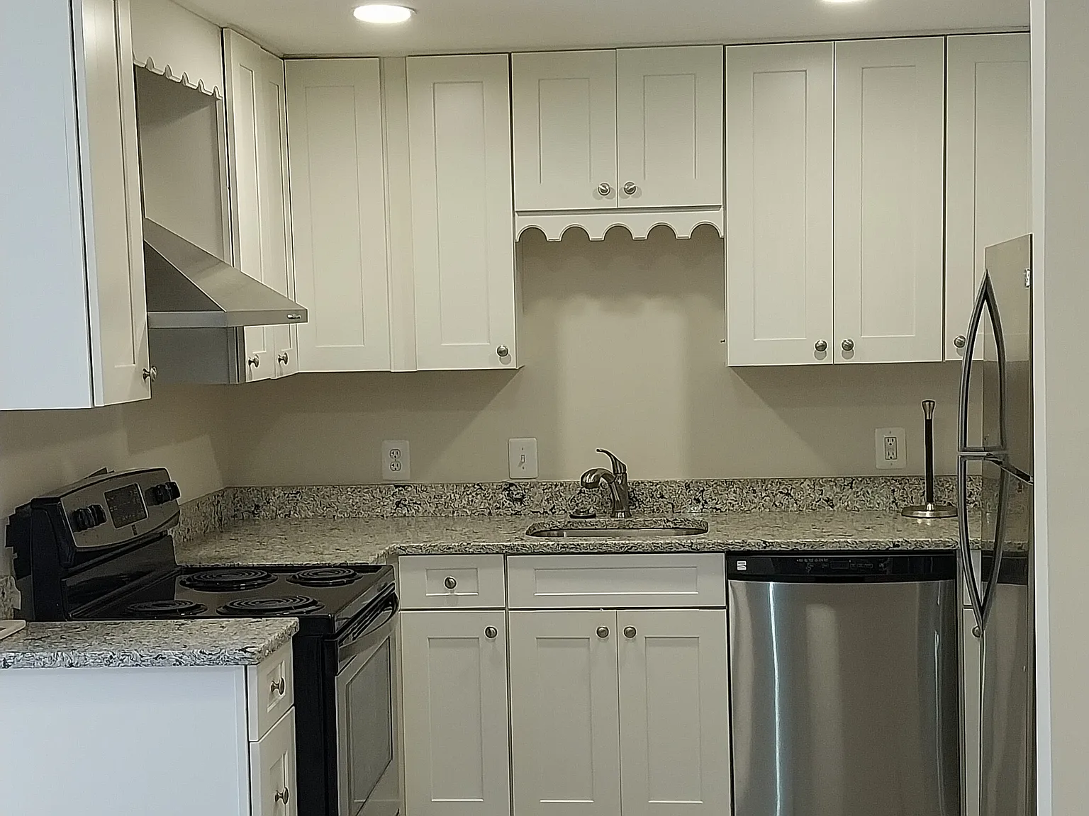 1 bed, 650 sqft, $2,100 — Photo 2