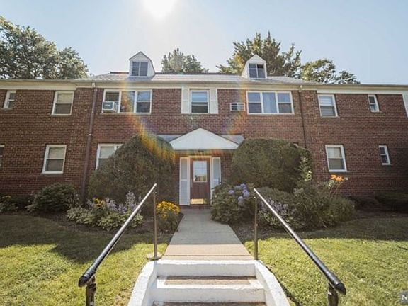 2nd image of 245 Passaic Ave APT D39