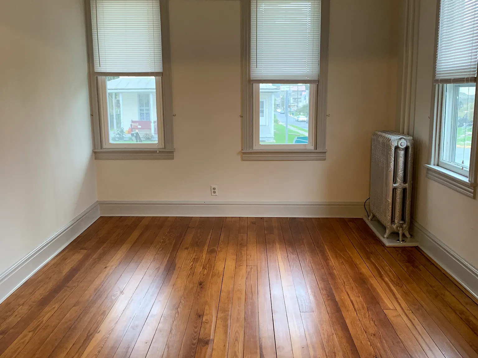 1 bed, 781 sqft, $1,200 — Photo 1