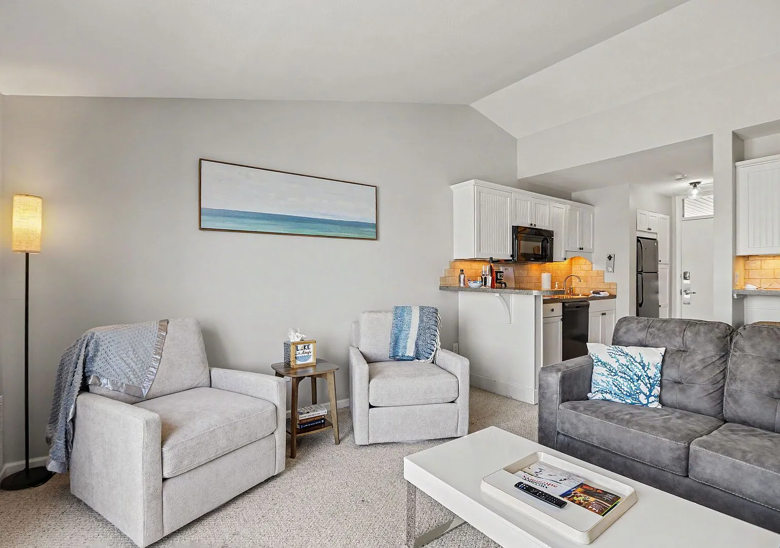 1 bed, 708 sqft, $2,100 — Photo 2