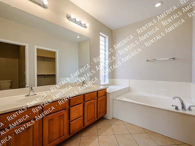 2218 N 135th Dr — Photo 17