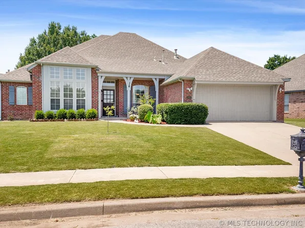 502 N Douglas St, Jenks, OK 74037