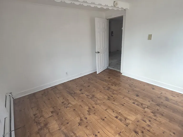 601 4th Ave #2 — Photo 10