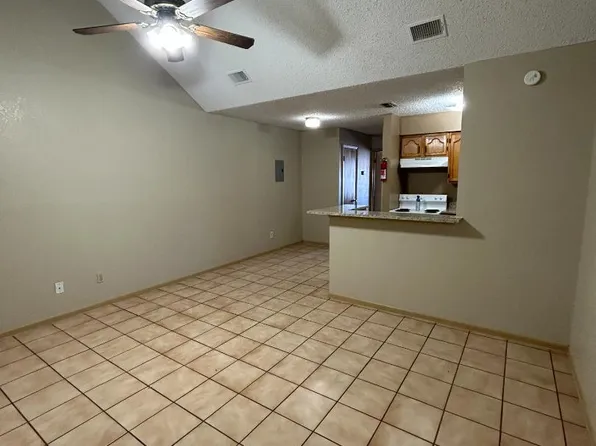 2701 E Montgomery St, Laredo, TX