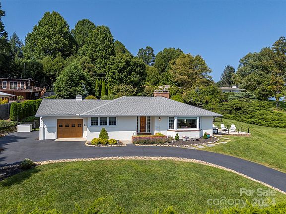 3rd image of 350 Orchard Cir