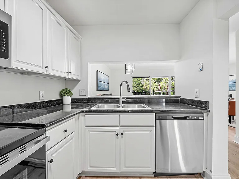 Via Delray Condominiums - 5458 Via Delray Blvd Delray Beach, FL 33484 — Photo 37