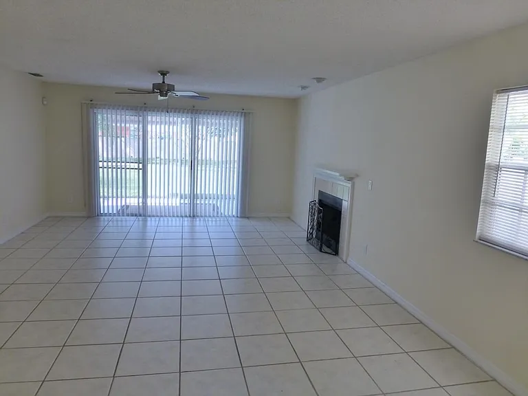 912 Highlands Blvd — Photo 7
