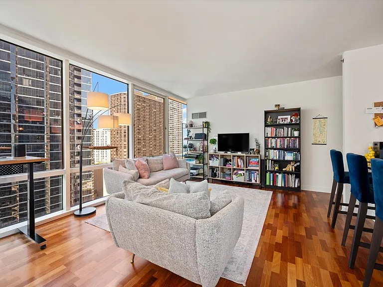 505 N McClurg Ct #2306 — Photo 6