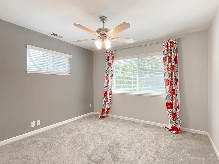 933 Sunlite Dr — Photo 11