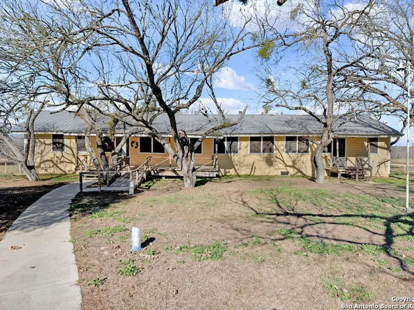 10465 NEW SULPHUR SPRINGS, San Antonio, TX 78263