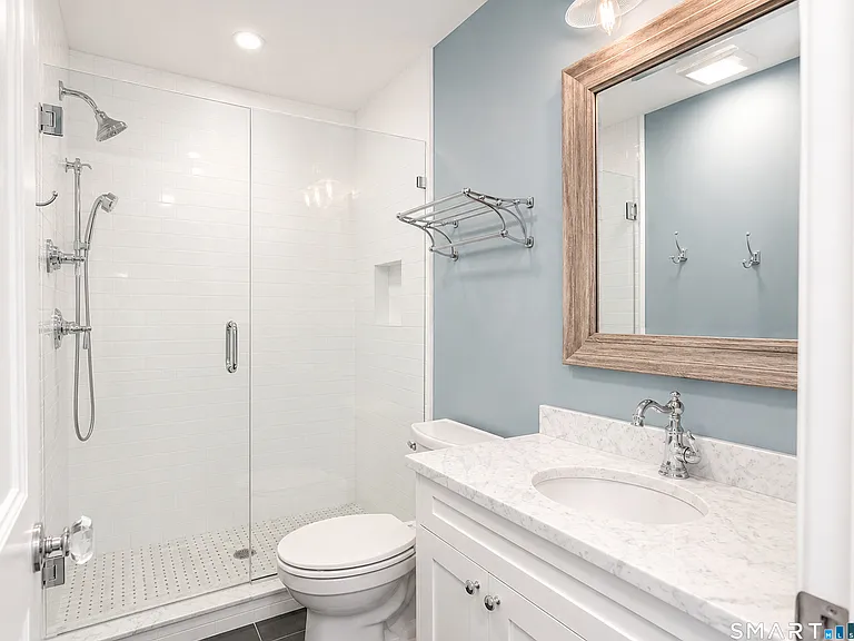 4 Raymond Pl — Photo 19