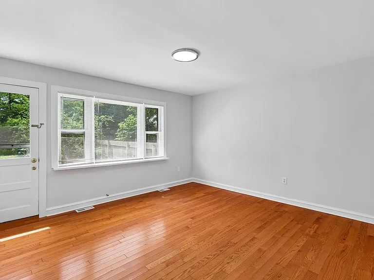24 E Mount Pleasant Ave #1 — Photo 33
