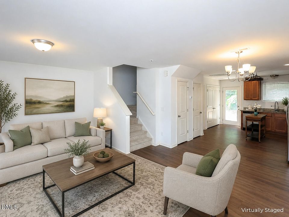 1st image of 504 Hobkirks Pl