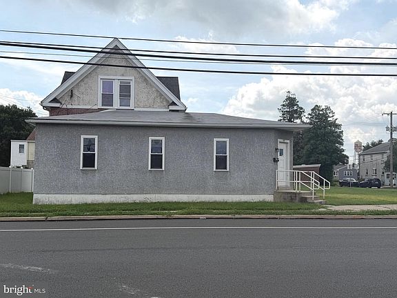 4th image of 207 S Governor Printz Blvd