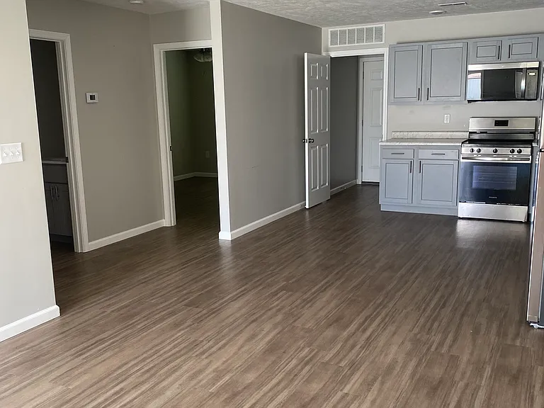 112 Campbell St #112 — Photo 6