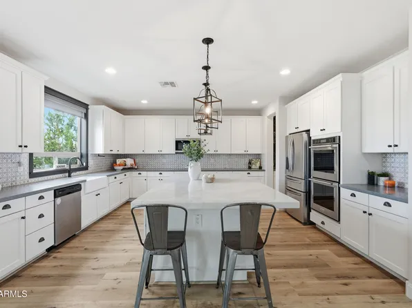 2830 E PEARL Street, Mesa, AZ 85213