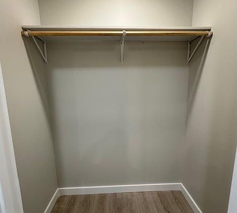 5th image of 107 N Park St