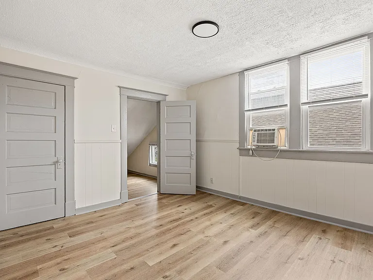 2101 Singleton St #2103 — Photo 22