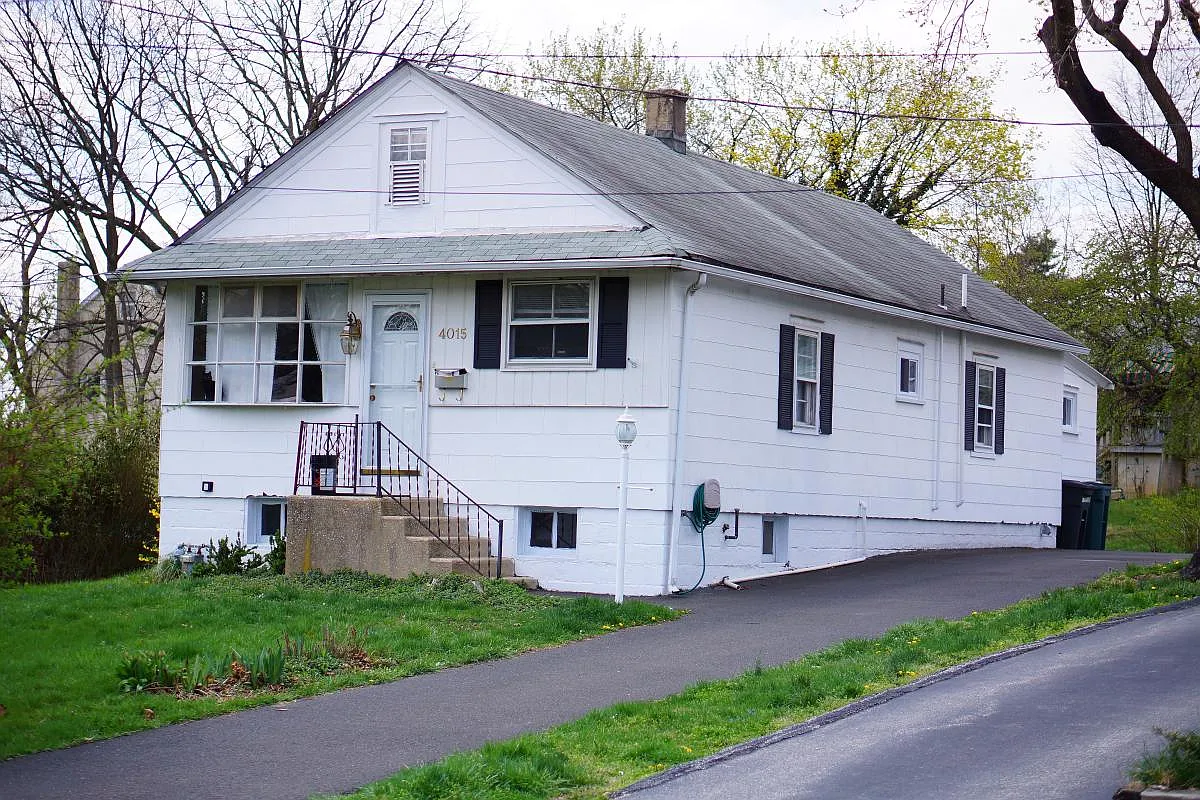 2 bed, 1233 sqft, $1,950 — Photo 1