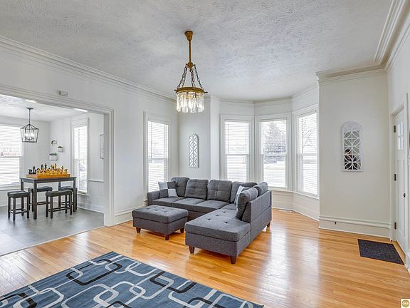 2nd image of 1904 Washington St