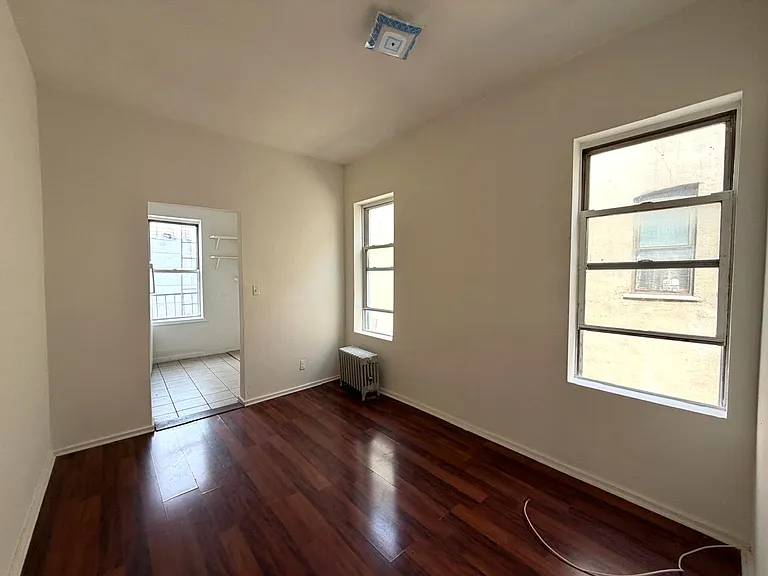 62 Patchen Ave #4R — Photo 6