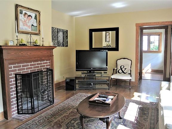 5th image of 215 S Prospect St