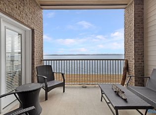 6122 Bay Village Dr APT 109, Athens, AL 35611