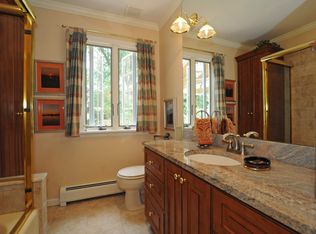 41 Traymore Rd, Freehold, NJ 07728