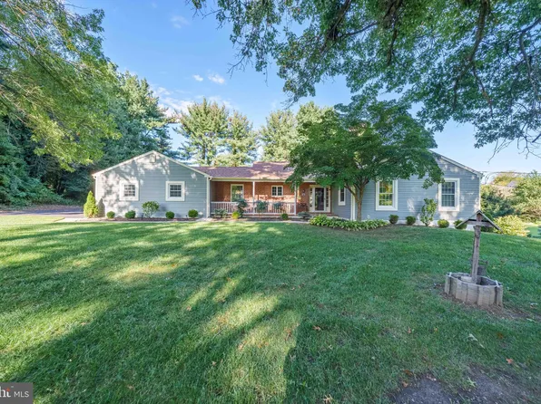 40 Old Farm Rd, Newark, DE 19711