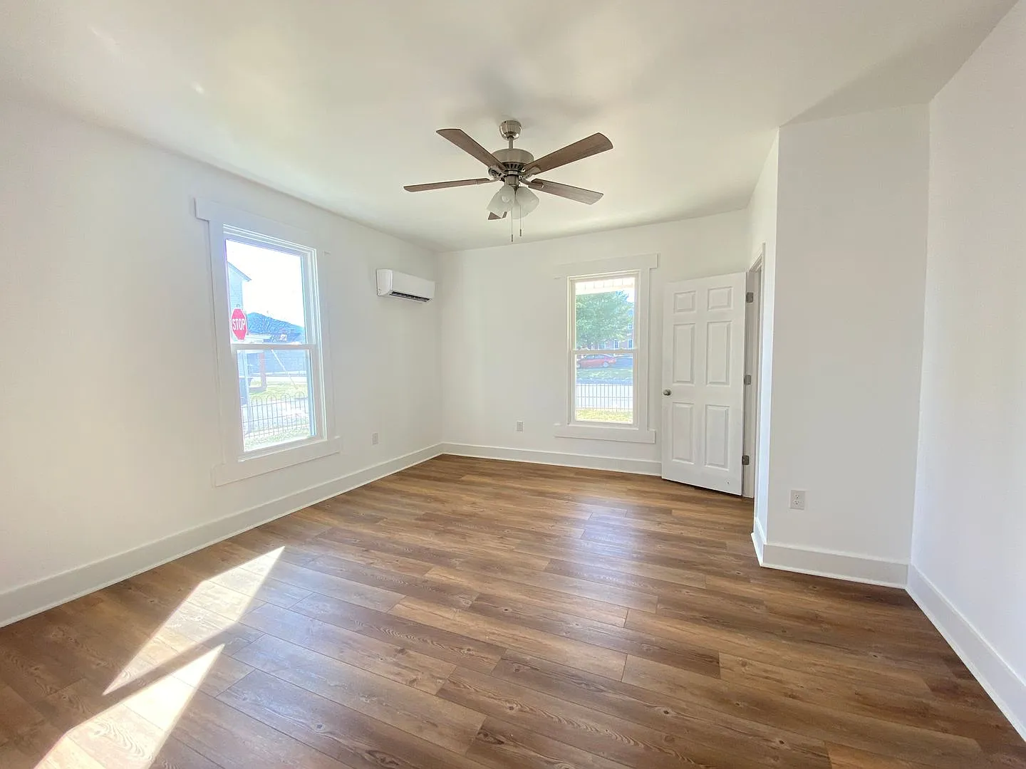 102 Academy Salem — Photo 3