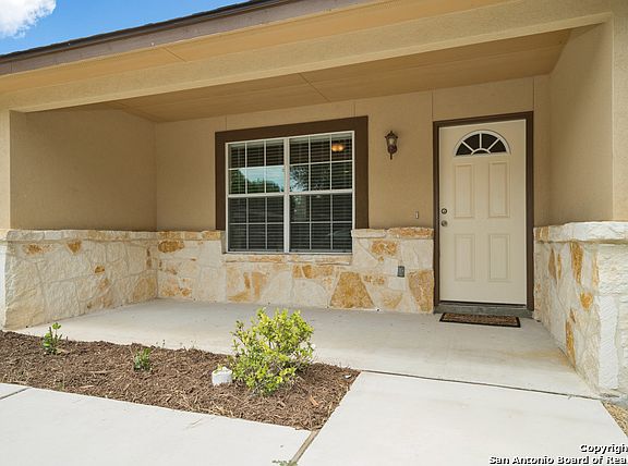 4th image of 602 Parkview Dr