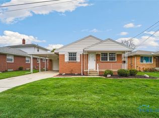 29 Island View Ave, Rossford, OH 43460