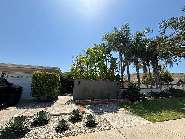 19512 Sierra Santo Rd — Photo 2