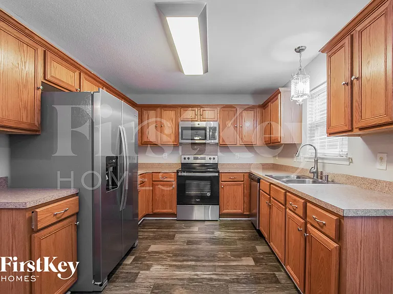 2038 Twilight Ln — Photo 6