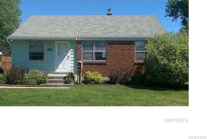 1st image of 20 Loretto Dr