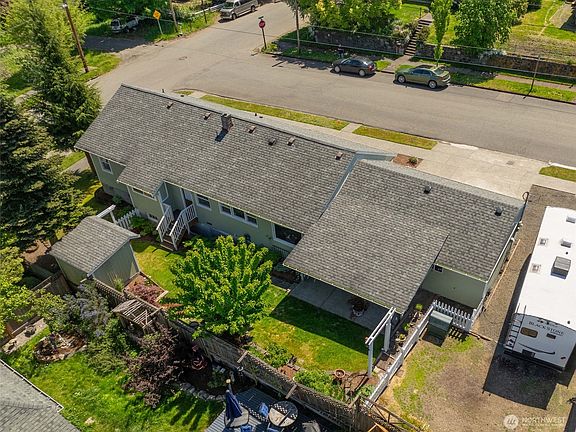 3rd image of 931 Dekalb Street