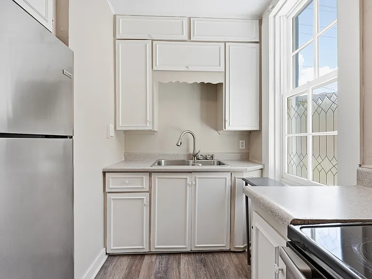 401 Rose St #1 — Photo 8