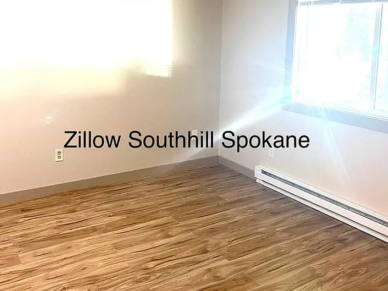 2724 E 32nd Ave #2 — Photo 2