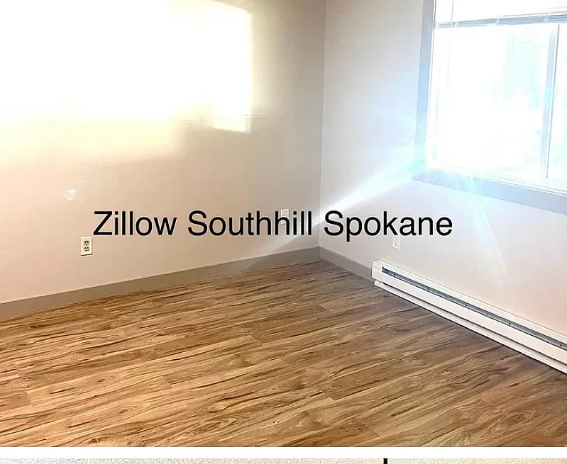 Building Photo - 2724 E 32nd Ave #2